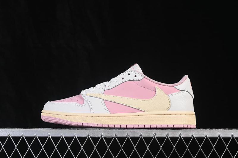 Travis Scott x Air Jordan 1 Low OG AJ1 Reverse Swoosh Low-top Full Grain Leather