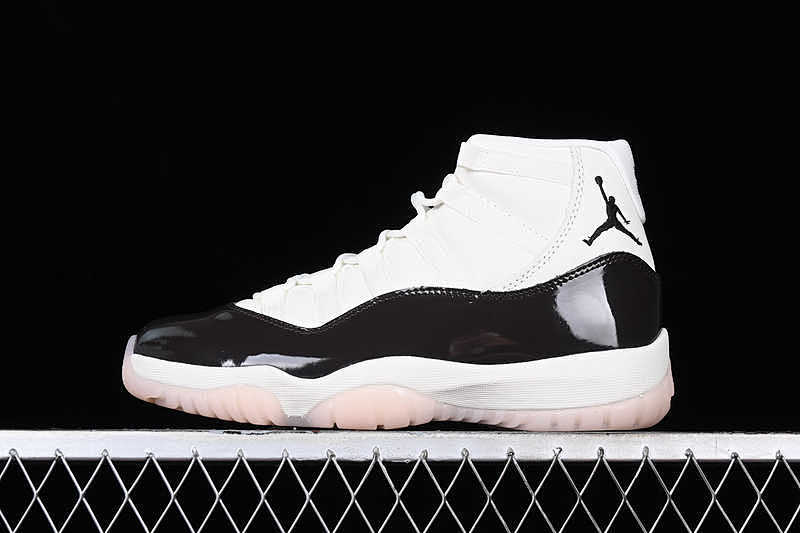 Air Jordan 11 Neapolitan Brown/White/Pink