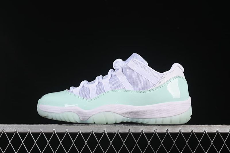Air Jordan 11 Low