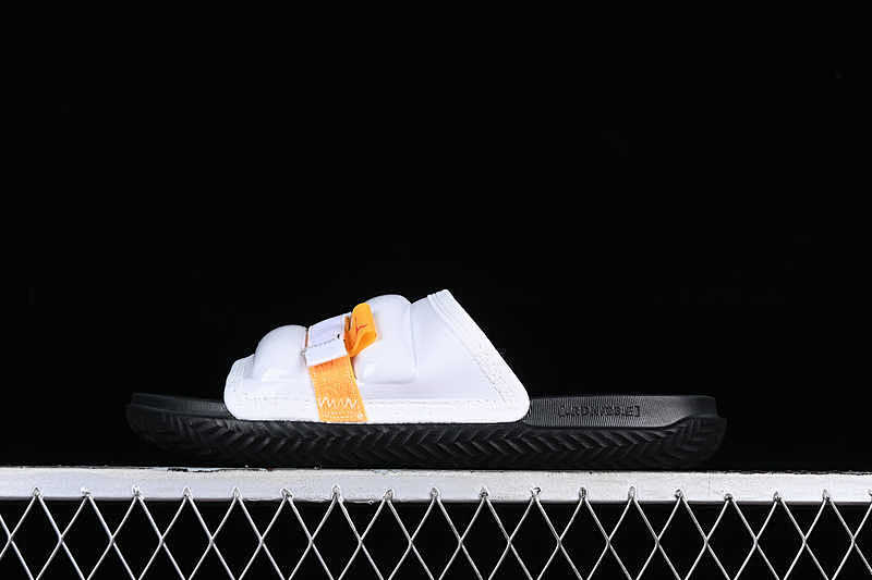 Air Jordan Play Slide