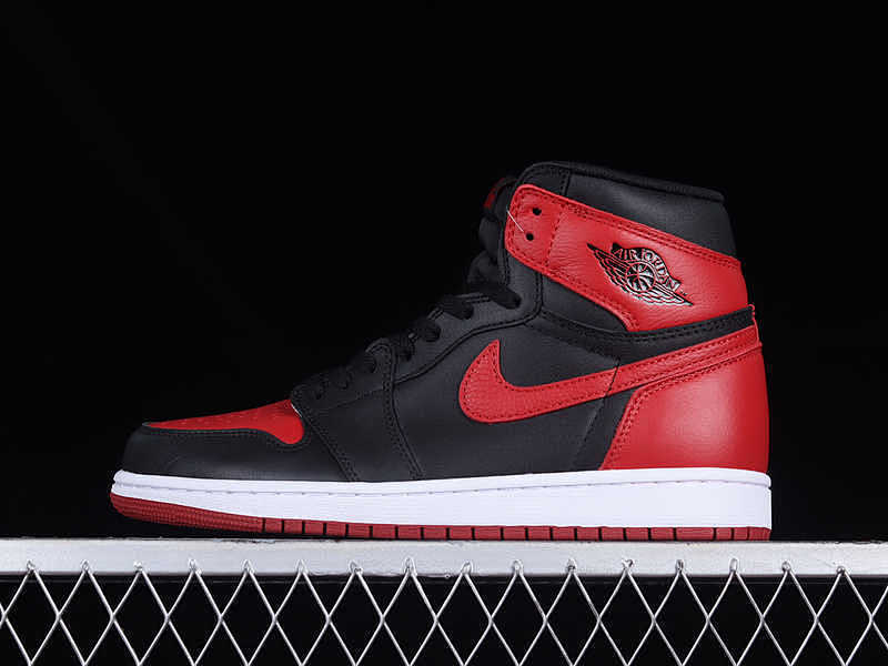 Air Jordan 1 Retro High OG Banned AJ1 Black Red High Basketball Shoes