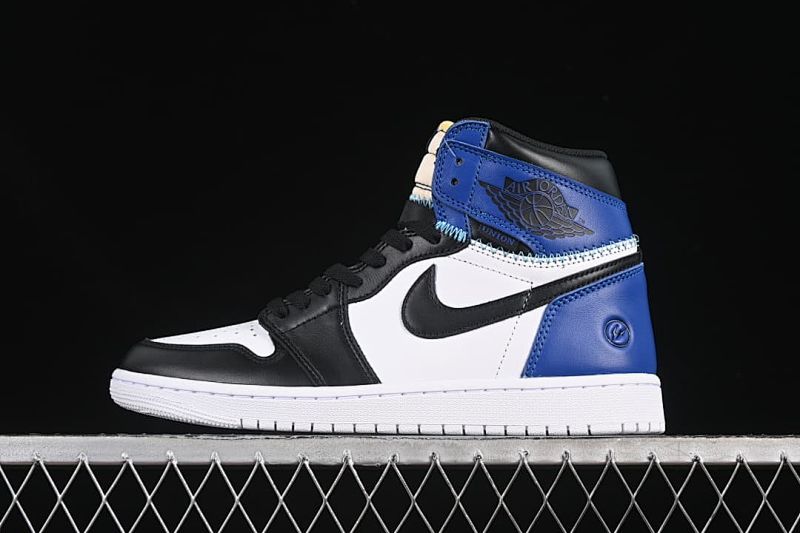 IO7847-001-5 04.jpeg Fragment x Union x Air Jordan 1 Retro High Royal Blue