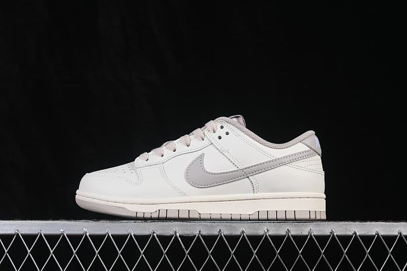 SB Dunk Low Haze Purple