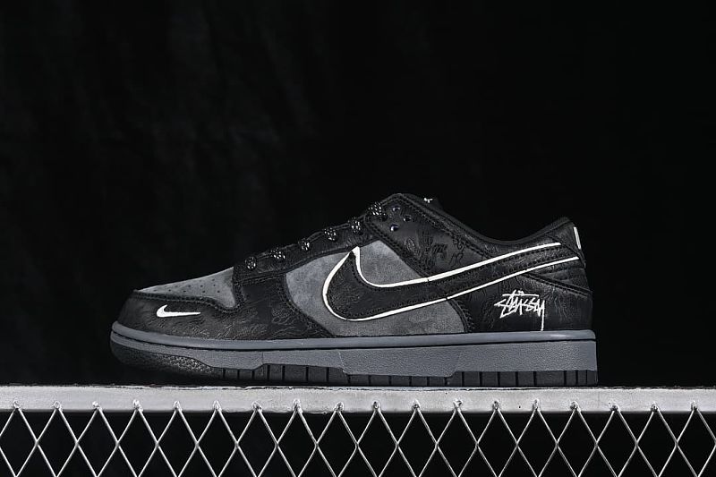 SB Dunk Low Year of the Horse Black