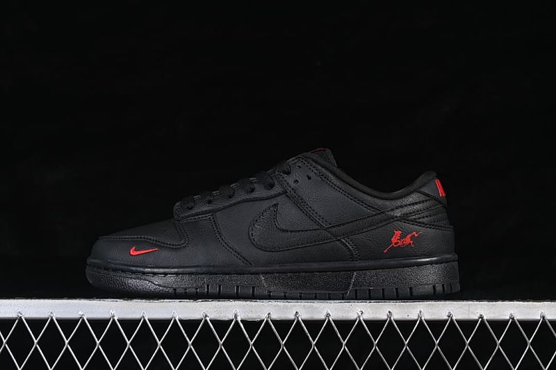 SB Dunk Low Year of the Horse Black/Red