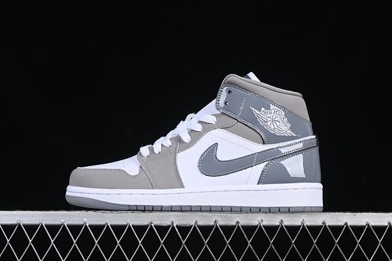 Air Jordan 1 Mid Patent White/Grey