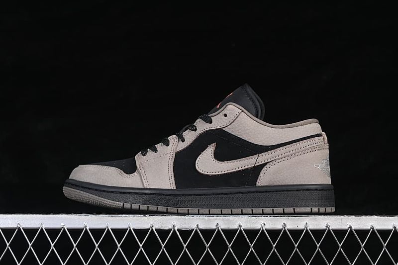 Air Jordan 1 Low Mocha