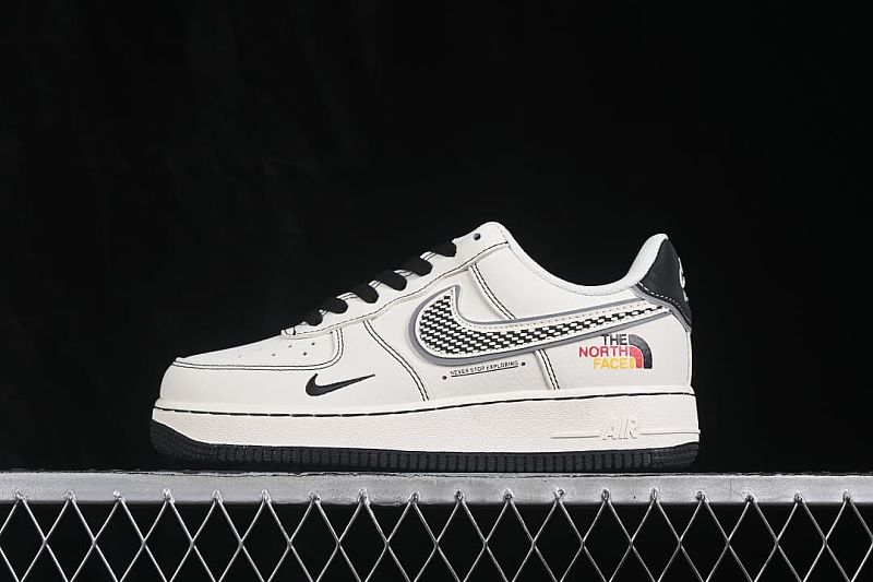 Air Force 1'07 Low Collaboration Casual Skate Shoes