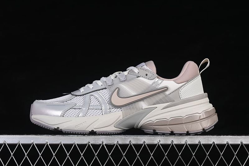 V2K Run Cushioned Non-slip Retro Low-top Running Shoes