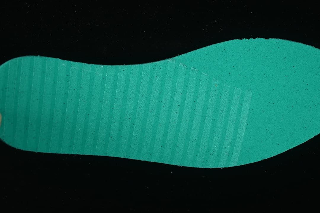 Air Jordan 4 06.jpeg Air Jordan 4