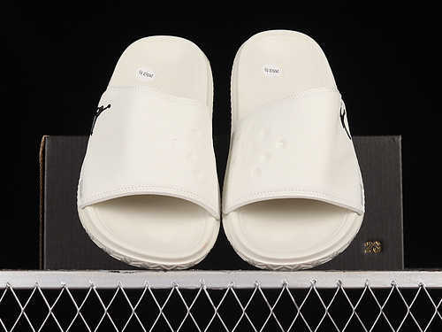 DC9835-006 06.jpeg Air Jordan Play Slides
