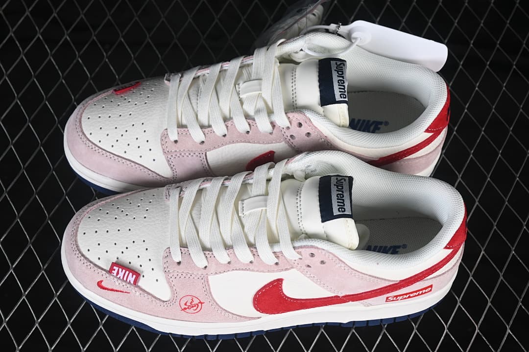 SB Dunk Low White/Red/Pink