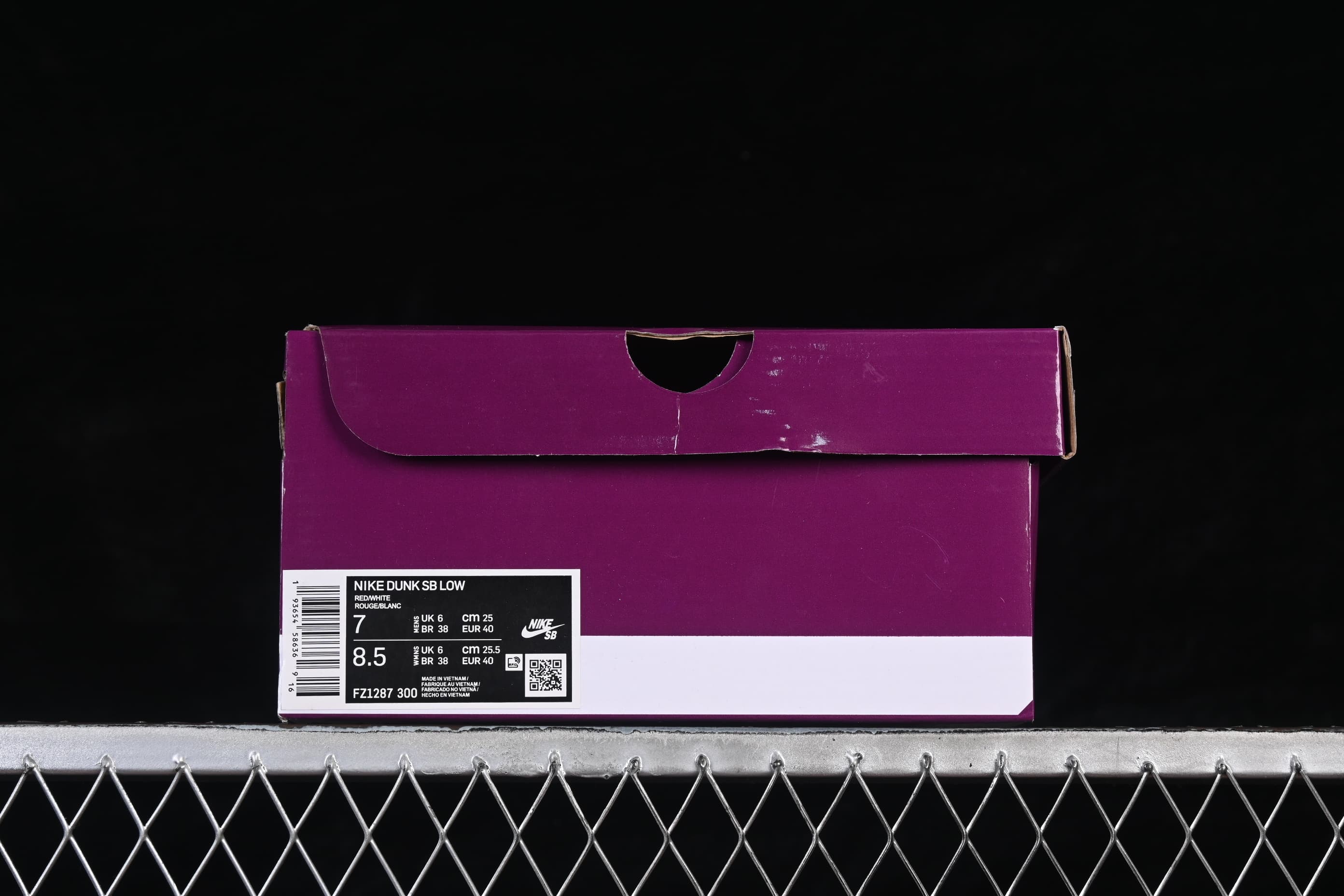 SB Dunk Low Bloodline SB Low-top Casual Skate Shoes
