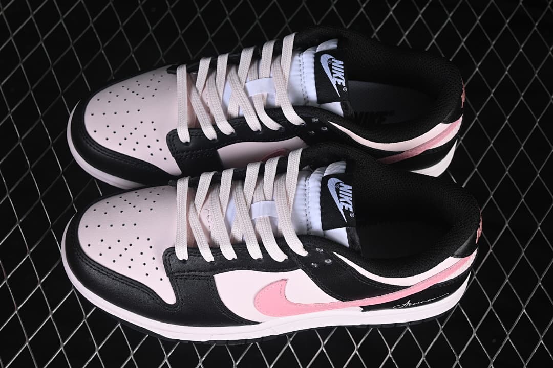 Nike SB Dunk Low Black/Pink