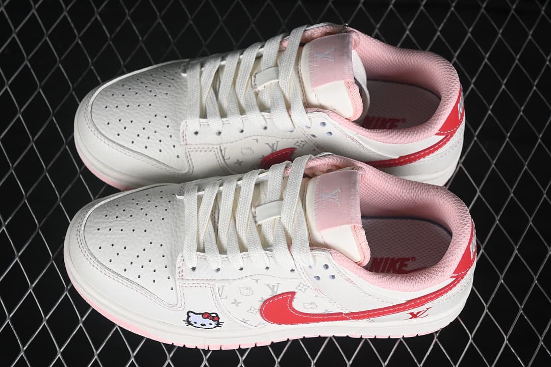 Hello Kitty x SB Dunk Low SB Low-top Casual Skate Shoes