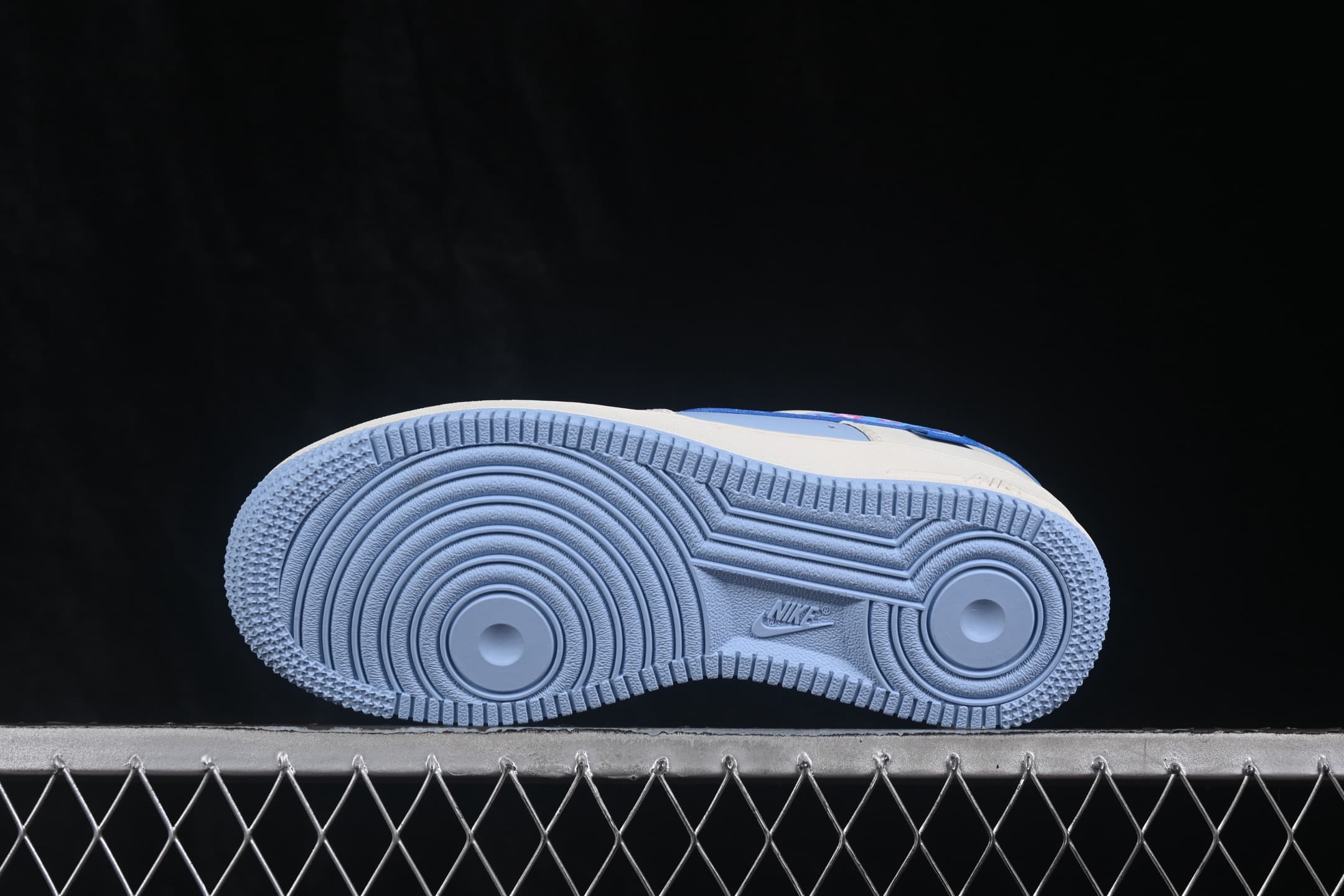 Nike Air Force 1'07 Low Misty Isle Tide Hand Painted Graffiti Pink Blue Bubbles Air Force 1 Low Casual Skate Shoes