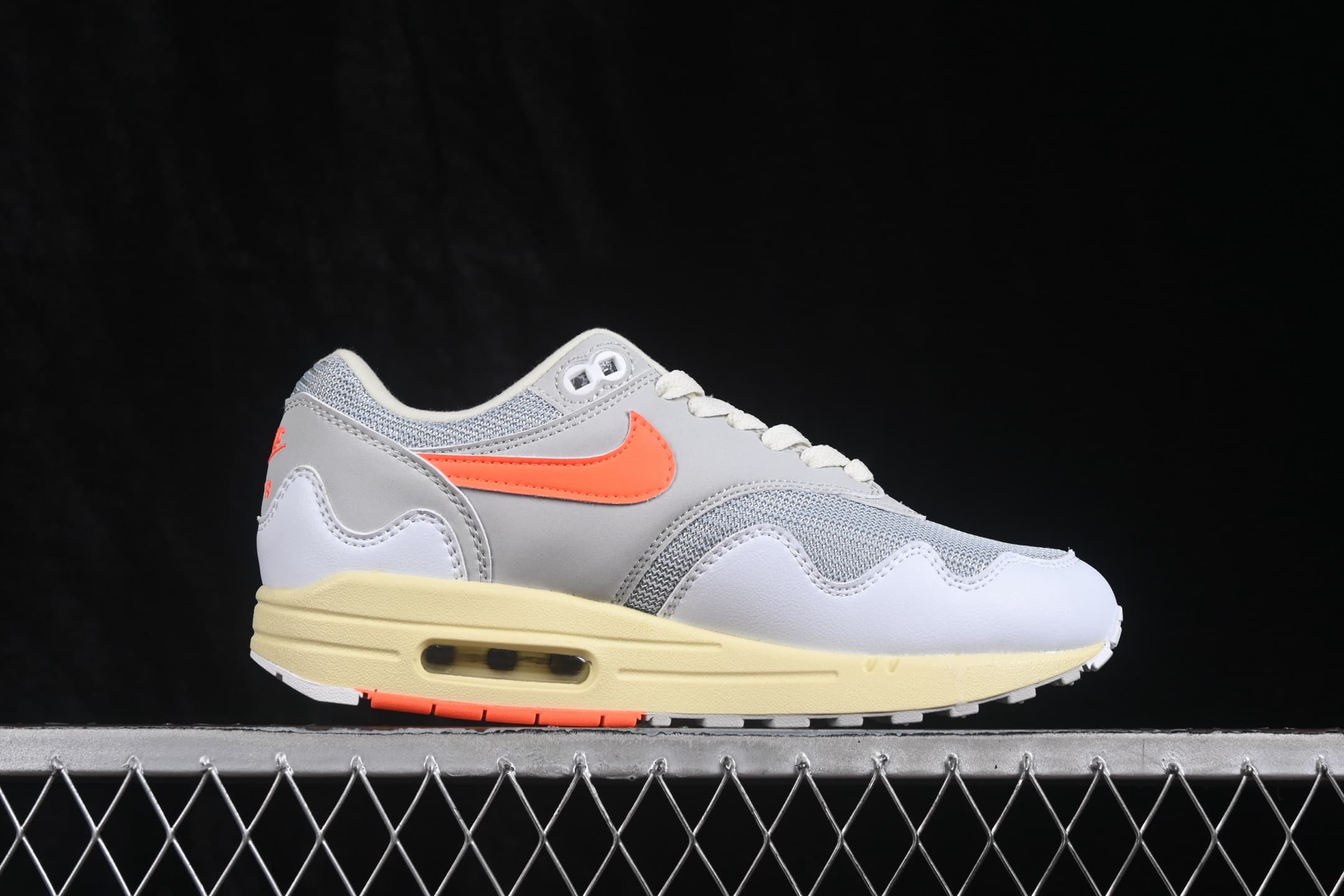 Nike Air Max 1 Half Air Cushion Retro Running Shoes