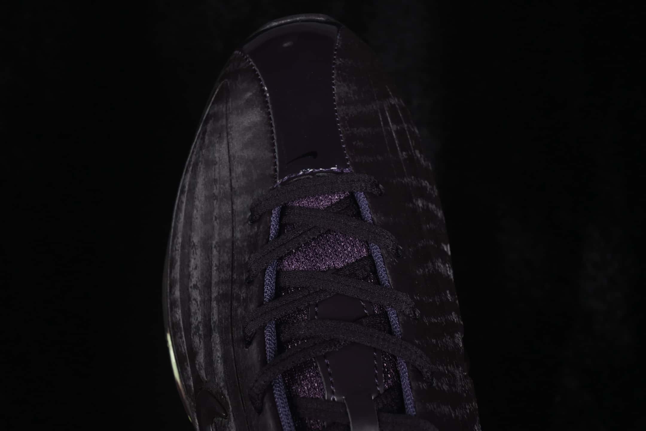 Nike Shox Z Patented Spring Air Column Running Shoes