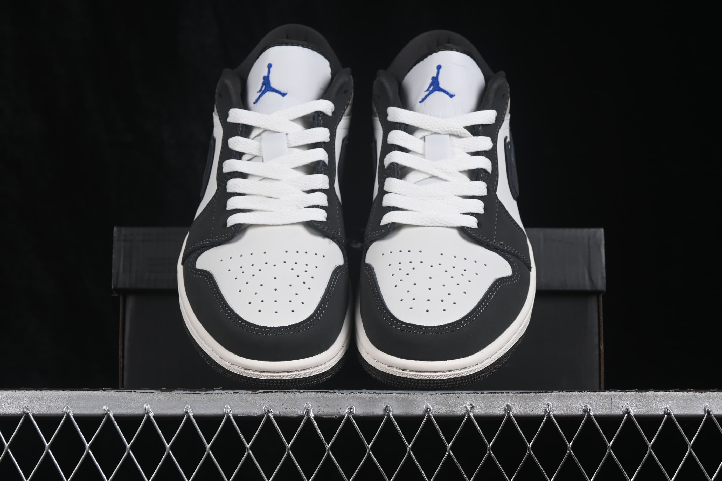 Air Jordan 1 Low White/Grey Elephant Print