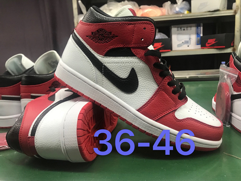 Air Jordan Chicago Low