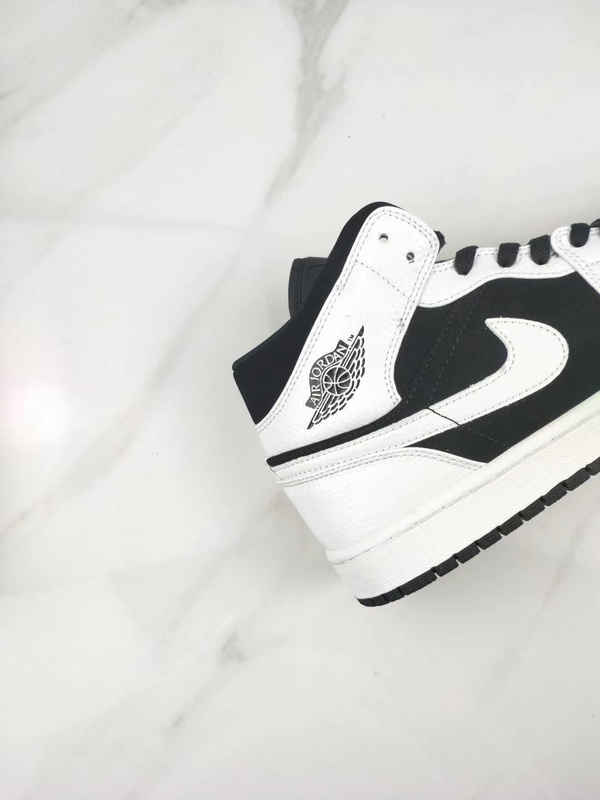Air Jordan 1 Mid Black/White Panda