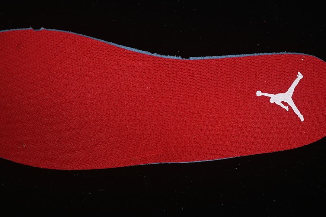 Air Jordan 1 Mid Chinese Red
