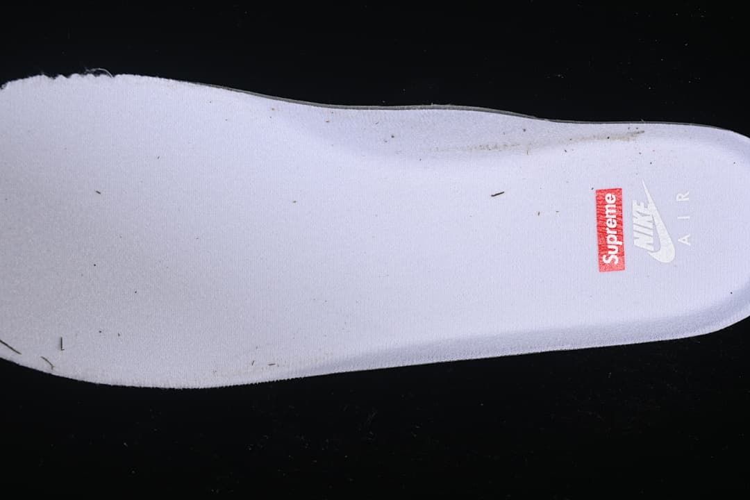 Supreme x Air Force 1 '07 Low Collaboration Air Force 1 Low-top Casual Skate Shoes