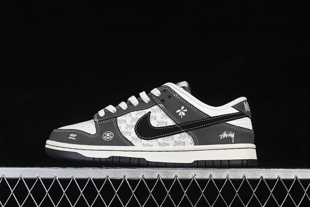 Nike SB Dunk Low Stussy White Grey