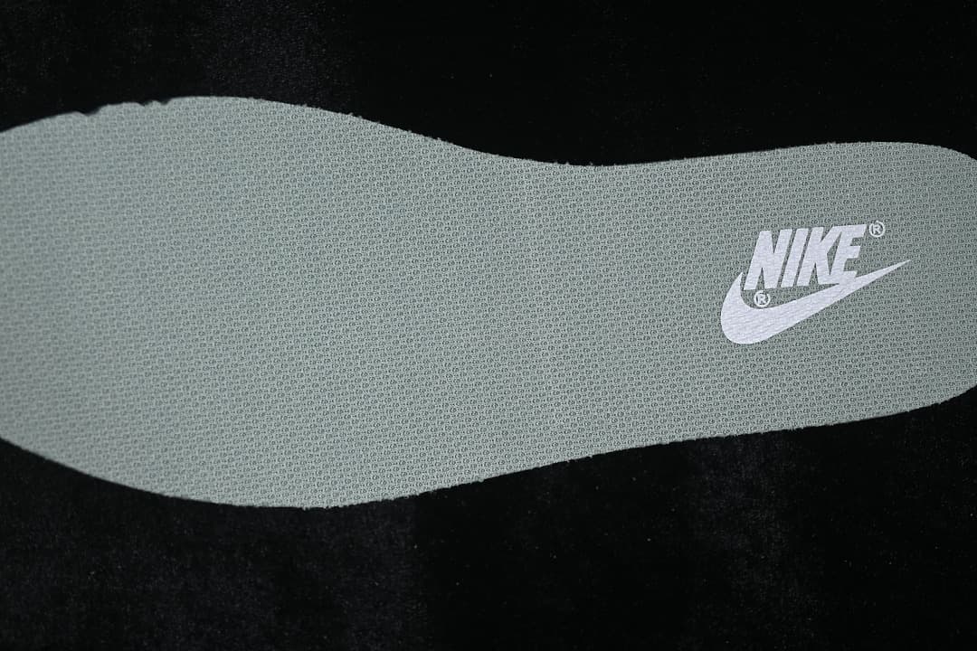 Nike SB Dunk Low Light Green