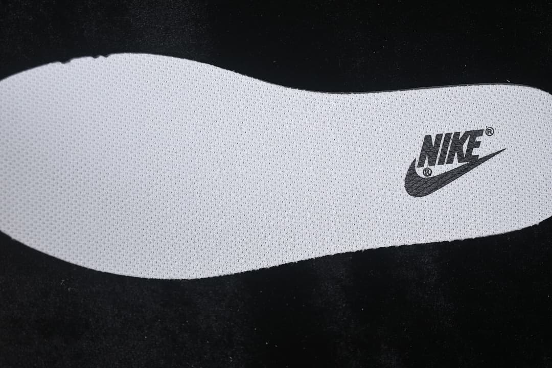 Nike SB Dunk Low White/Black/Pink
