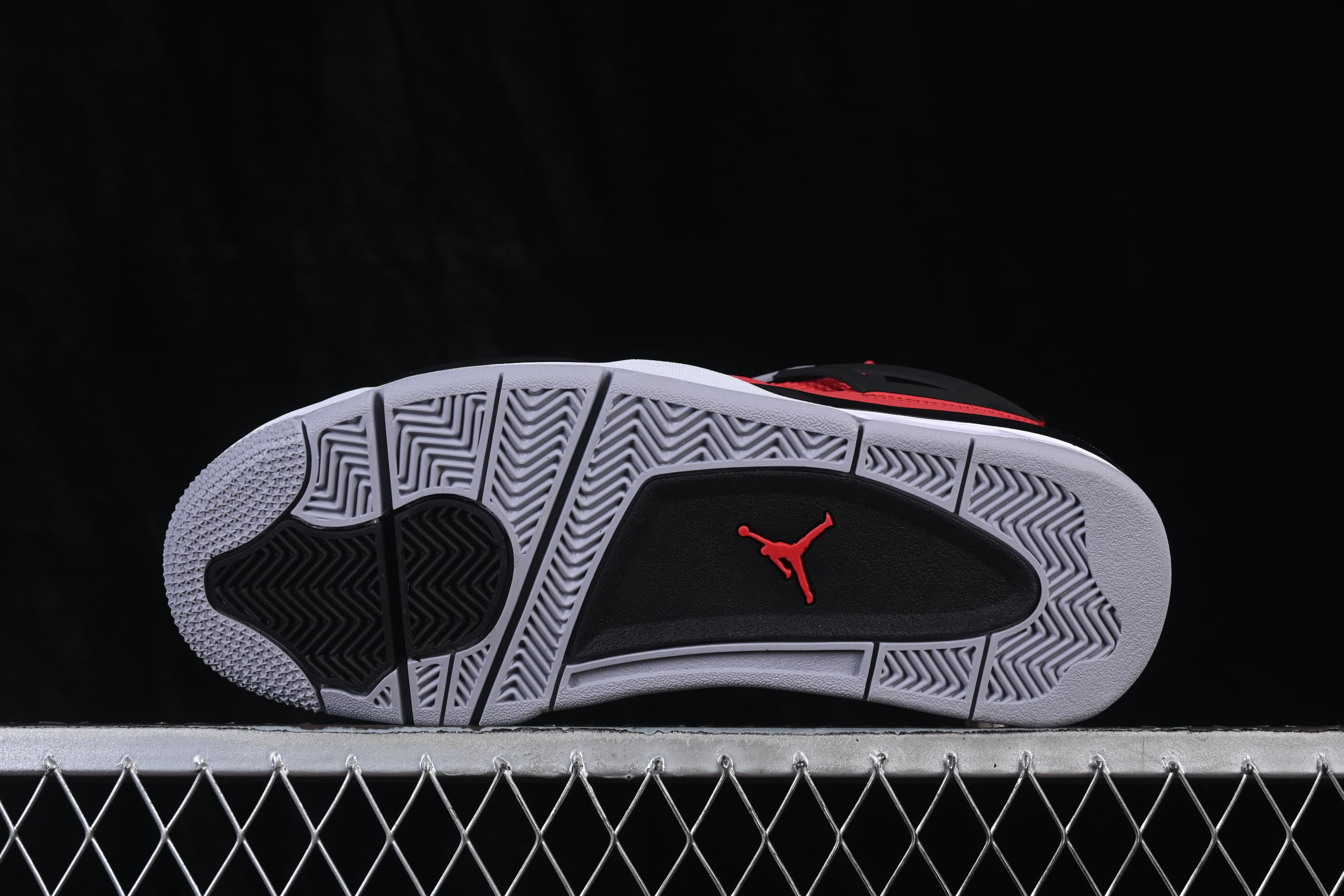 Air Jordan 4 Toro