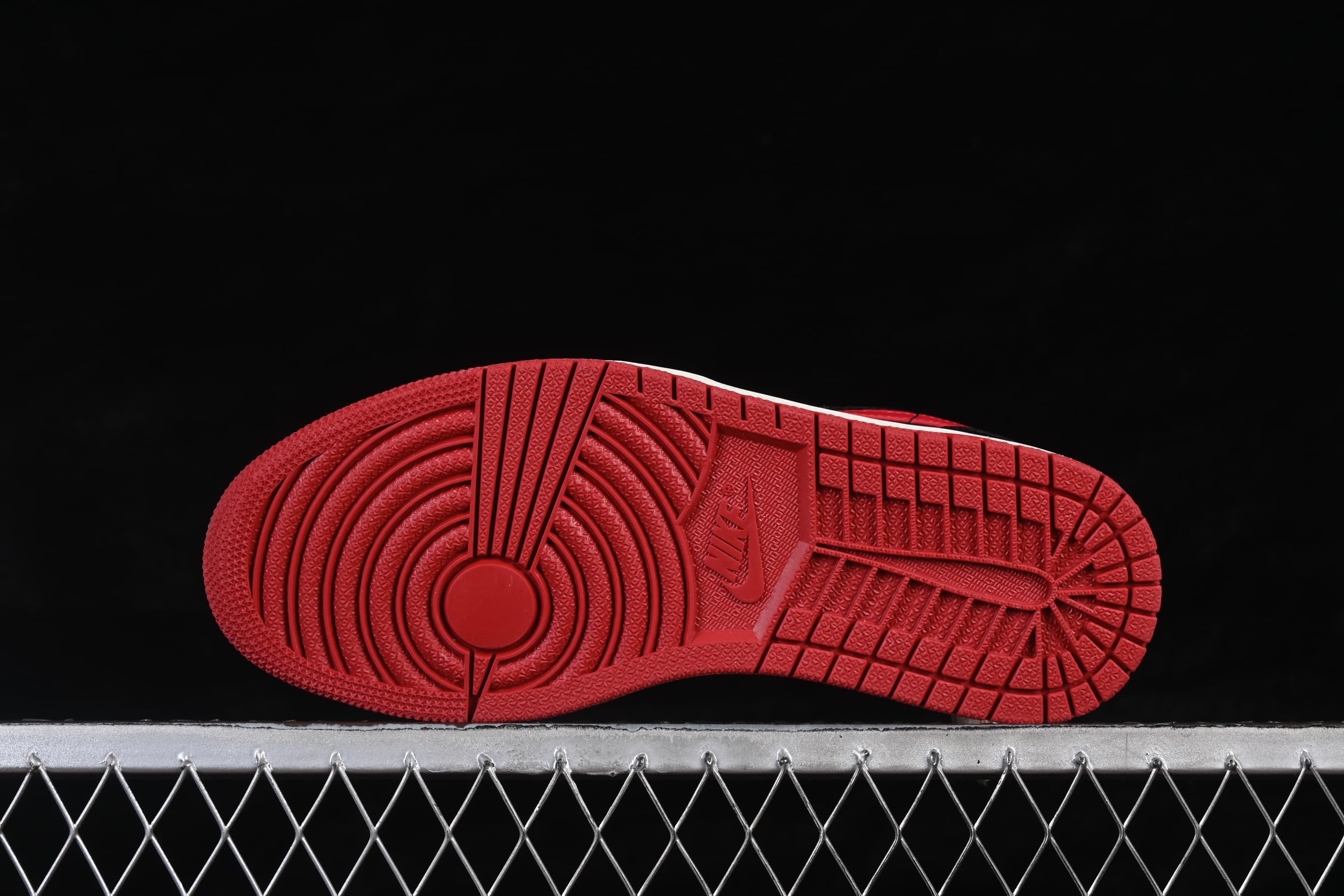 Air Jordan 1 Low Black/Red