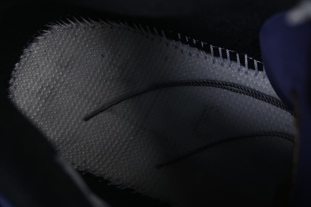 FV5029-500-2 08.jpeg Air Jordan 4 Retro Lakers