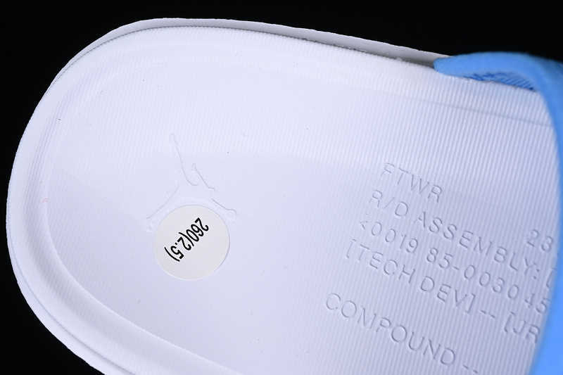 DM1683-401 08.jpeg Air Jordan Play Slide