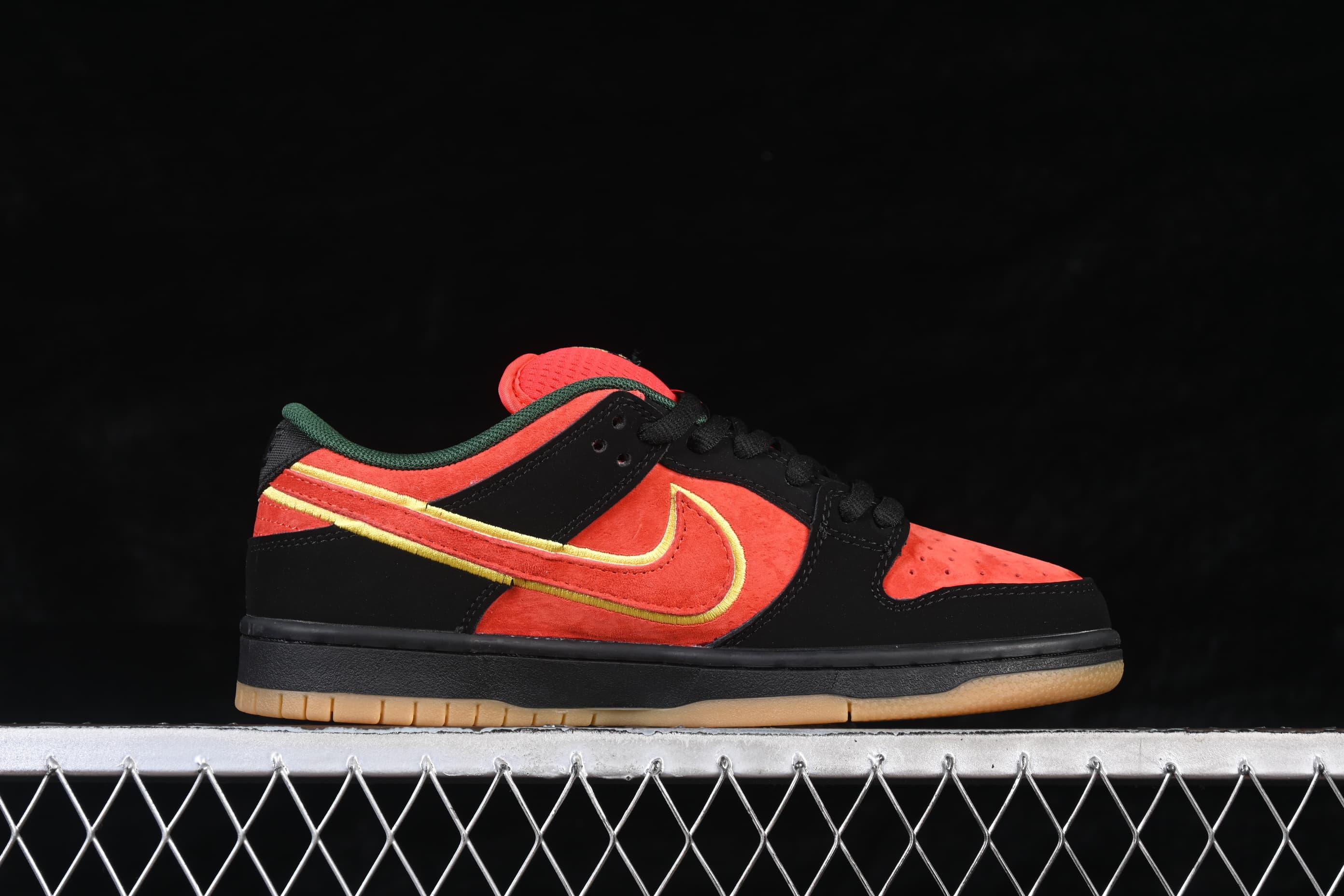 SB Dunk Low Bloodline SB Low-top Casual Skate Shoes