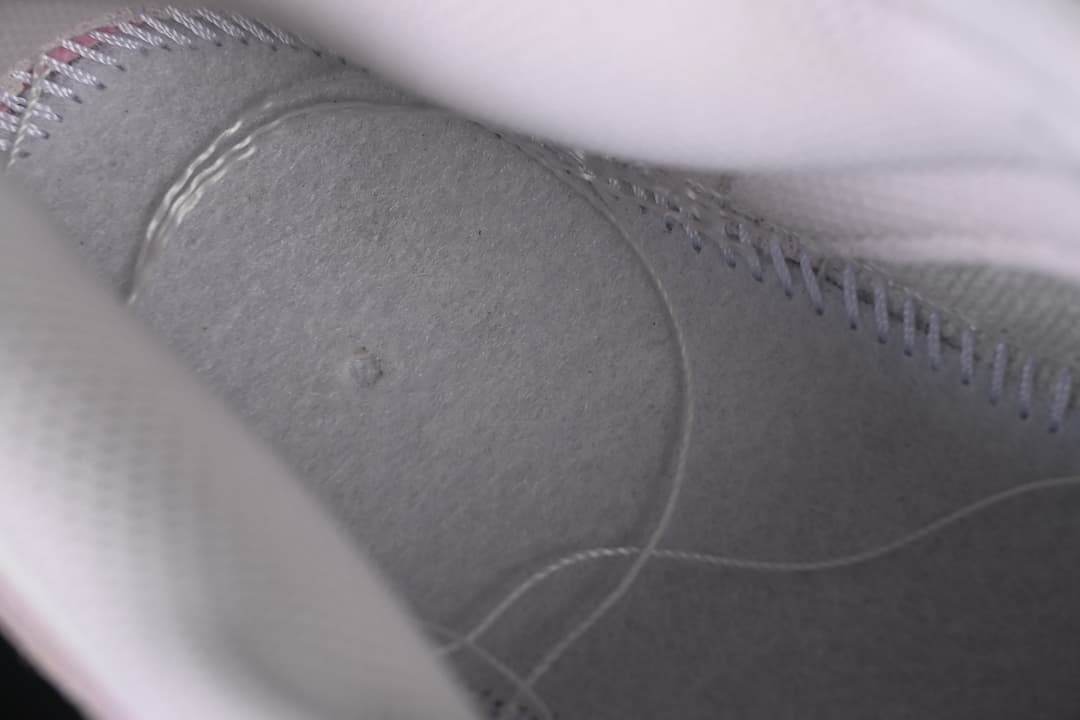 SB Dunk Low Year of the Horse Cloud Pink