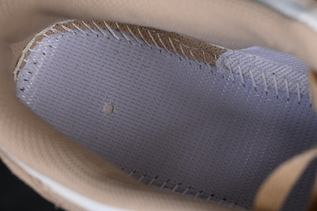 SB Dunk Low Year of the Horse White/Wheat