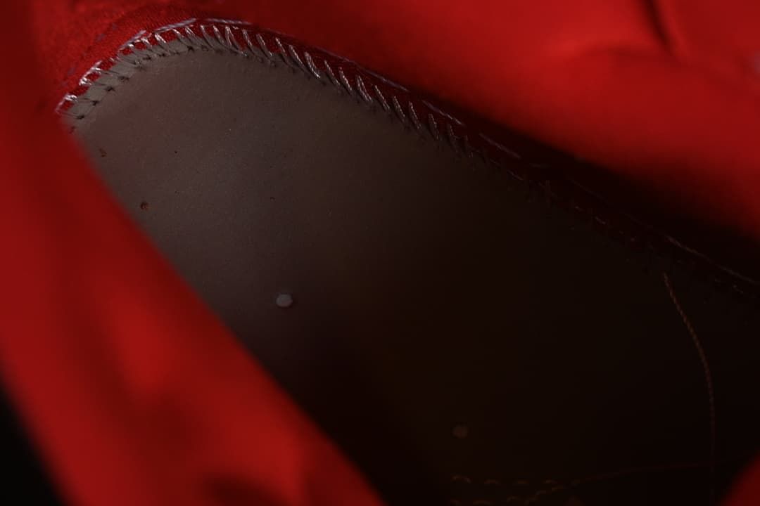 Air Jordan 1 Mid Chinese Red