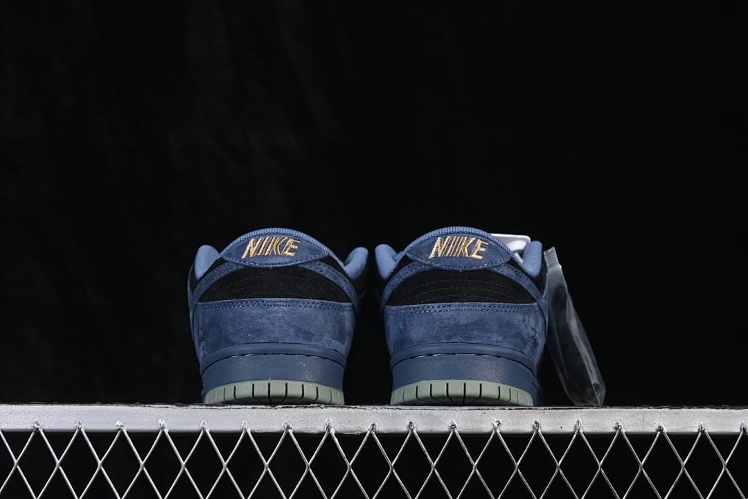 Nike SB Dunk Low Smoky Blue
