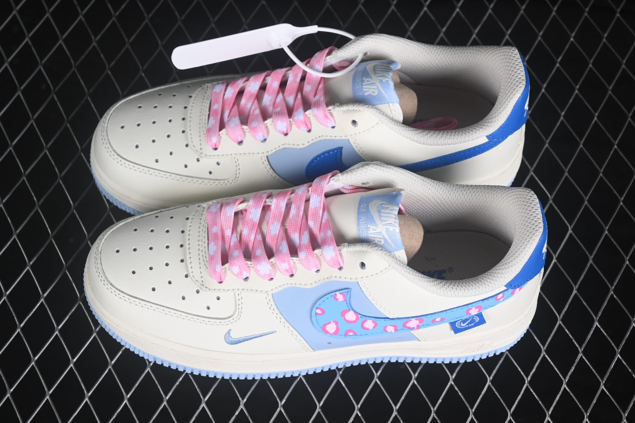 Nike Air Force 1'07 Low Misty Isle Tide Hand Painted Graffiti Pink Blue Bubbles Air Force 1 Low Casual Skate Shoes