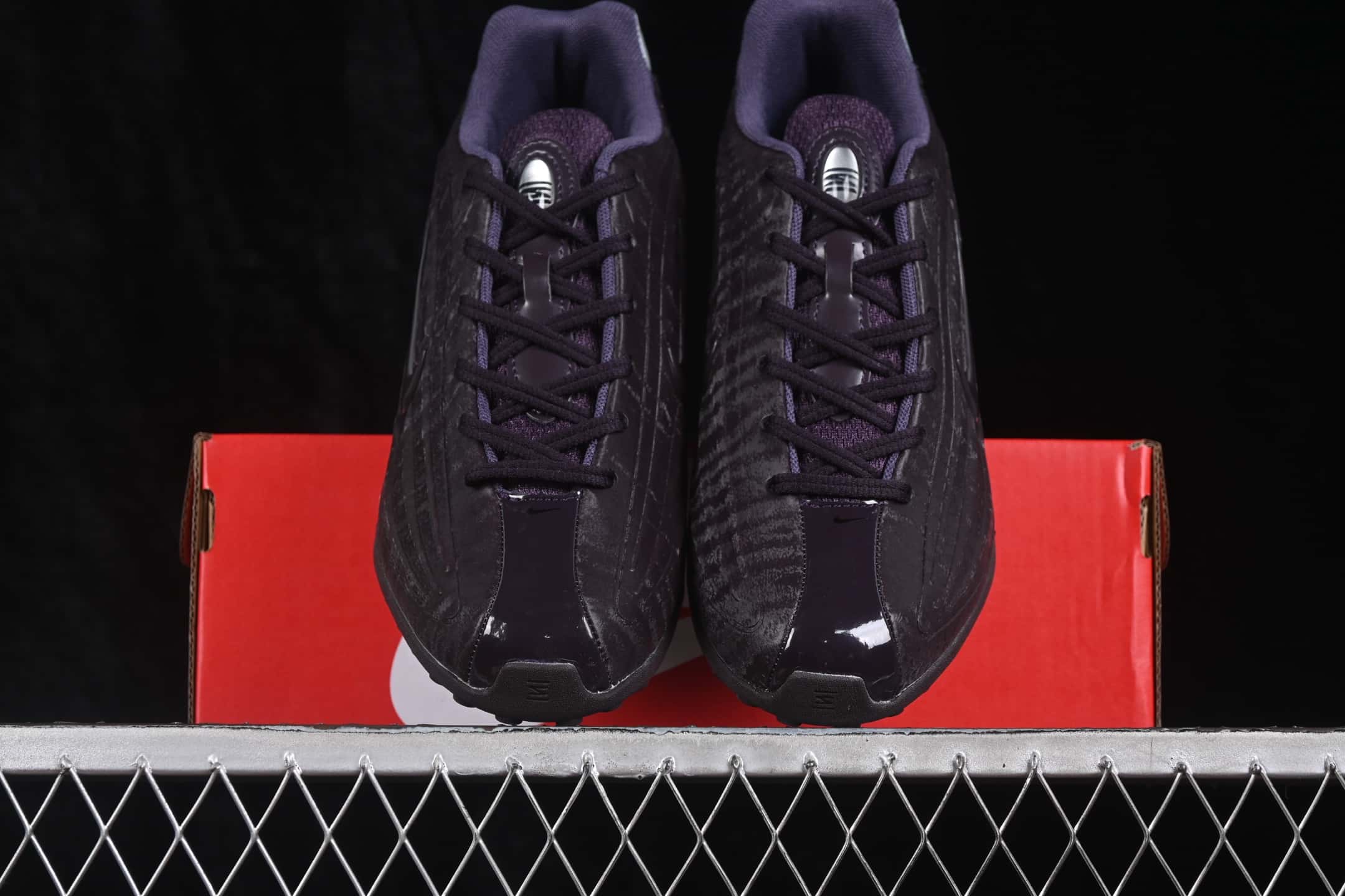 Nike Shox Z Patented Spring Air Column Running Shoes