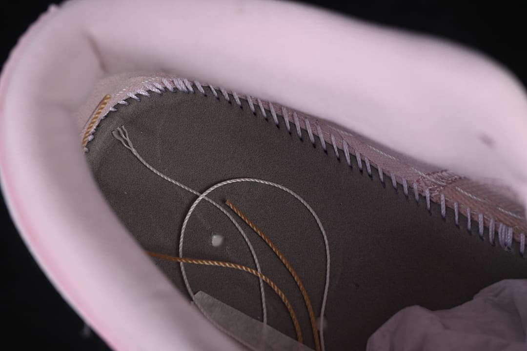 Air Jordan 1 Low Gum Pink