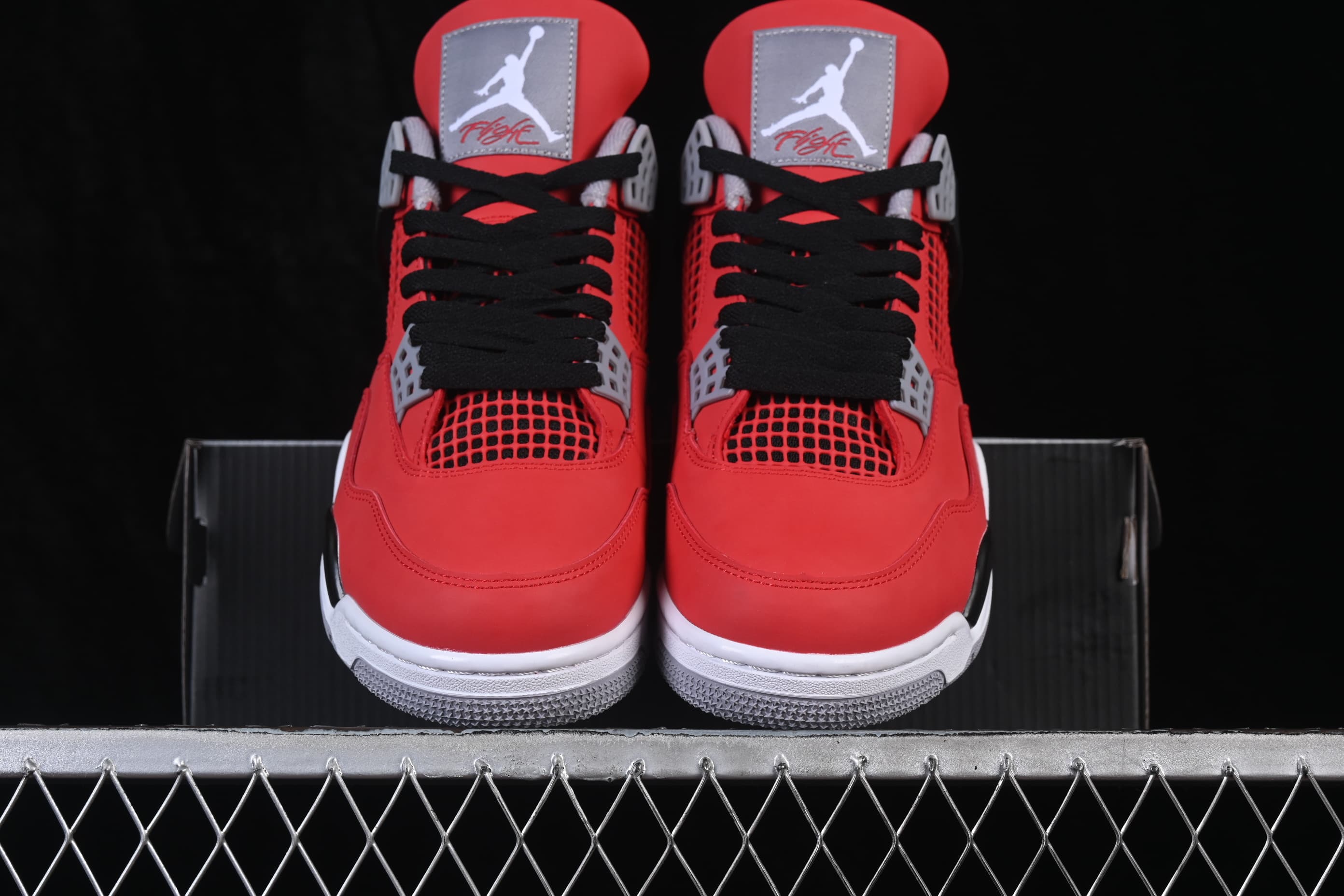 Air Jordan 4 Toro