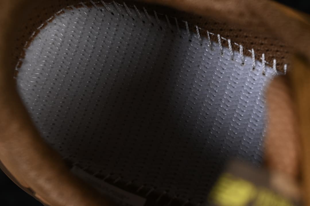 Non-slip Breathable Low-top Running Shoes MTMORNGA