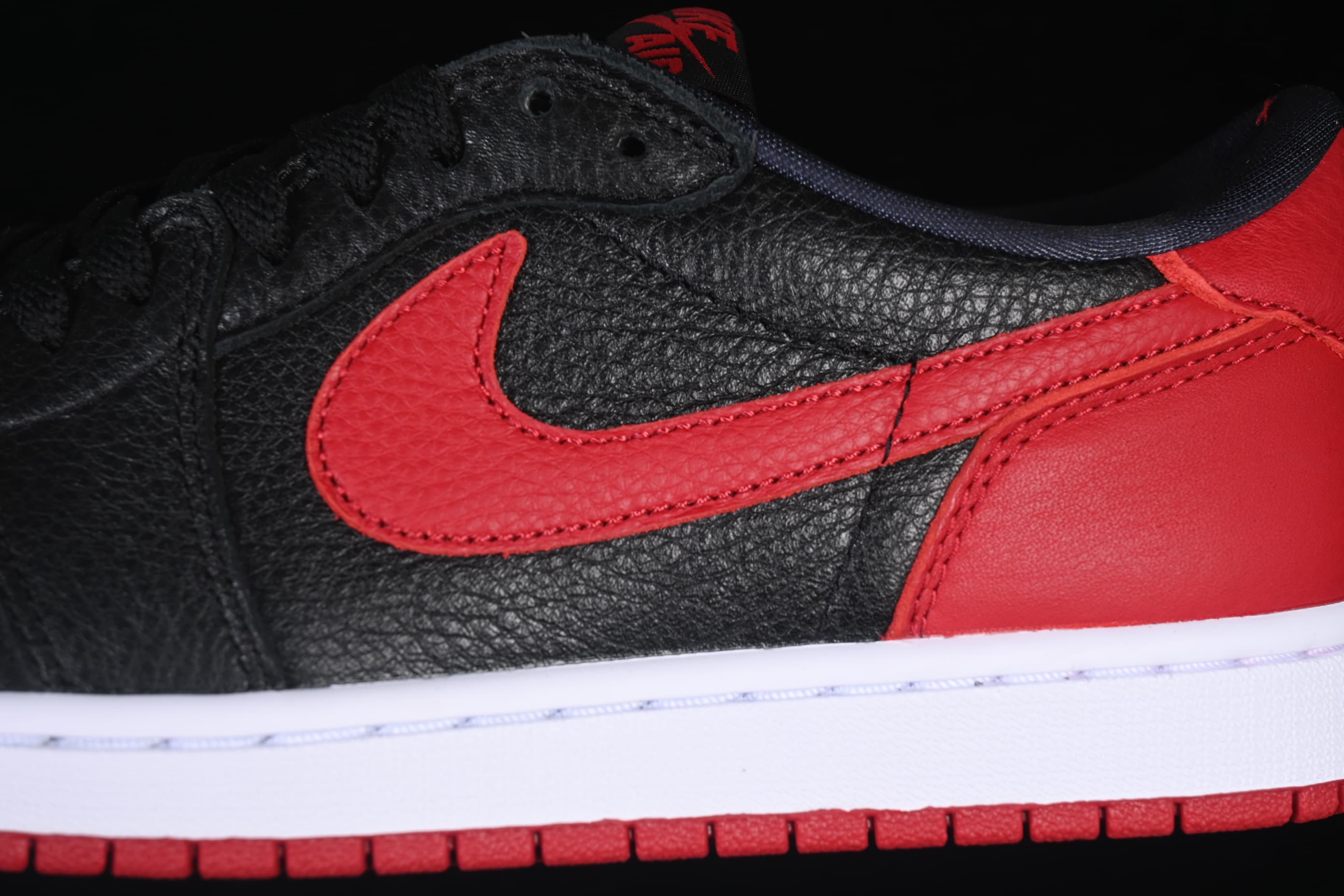 Air Jordan 1 Low Banned Black/Red