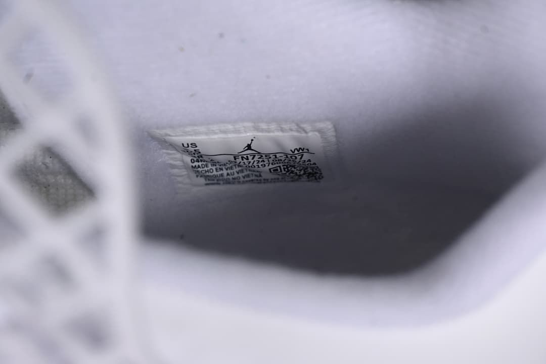 Air Jordan 4 09.jpeg Air Jordan 4