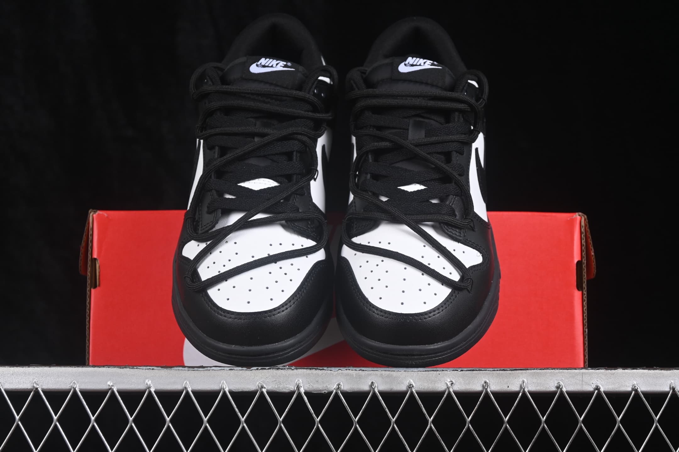 Nike SB Dunk Low Low-top Casual Skate Shoes