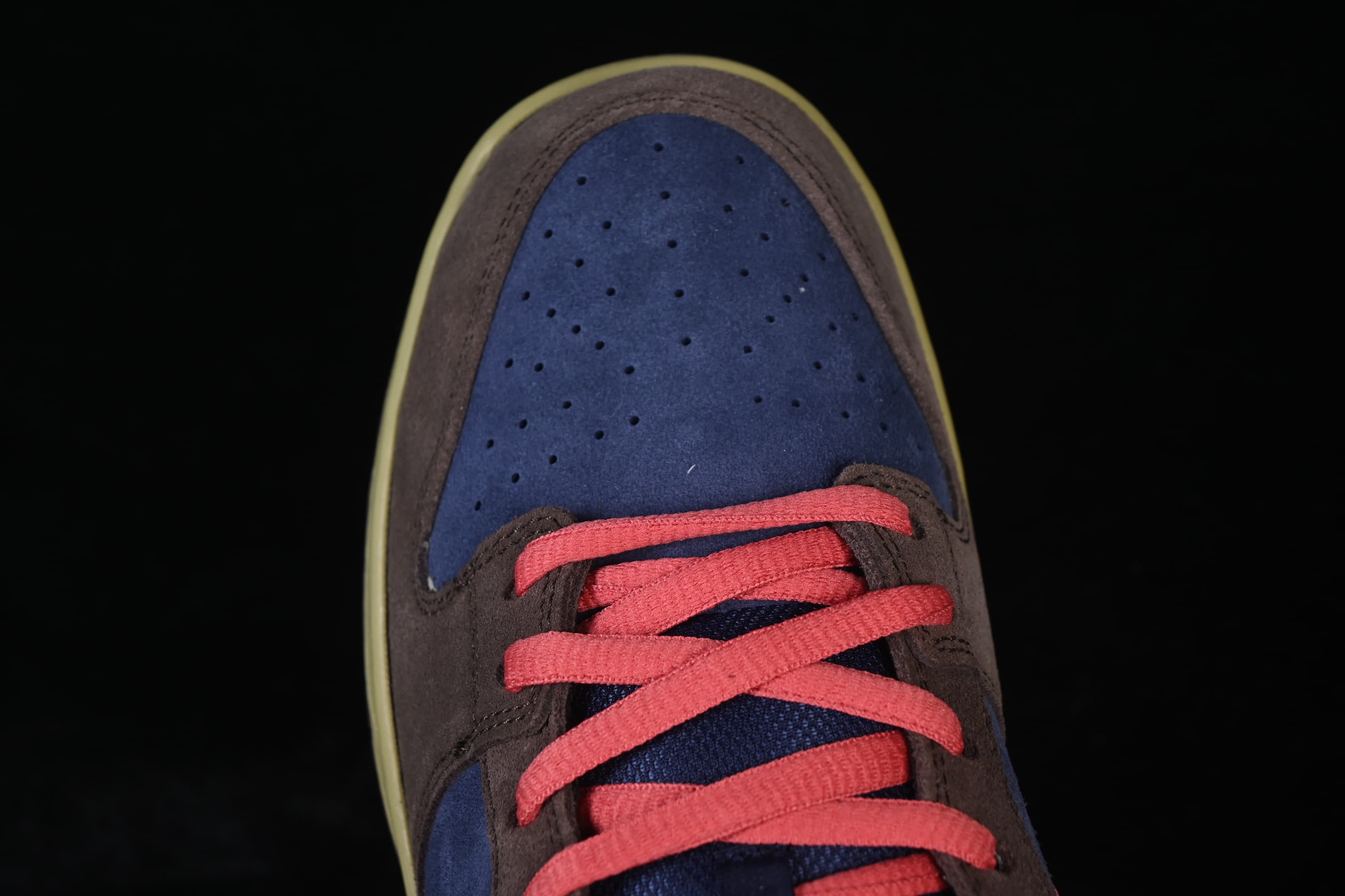 Nike SB Dunk Low Baroque Brown Adobe