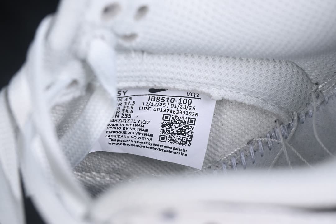 Nike SB Dunk Low White Black Pink