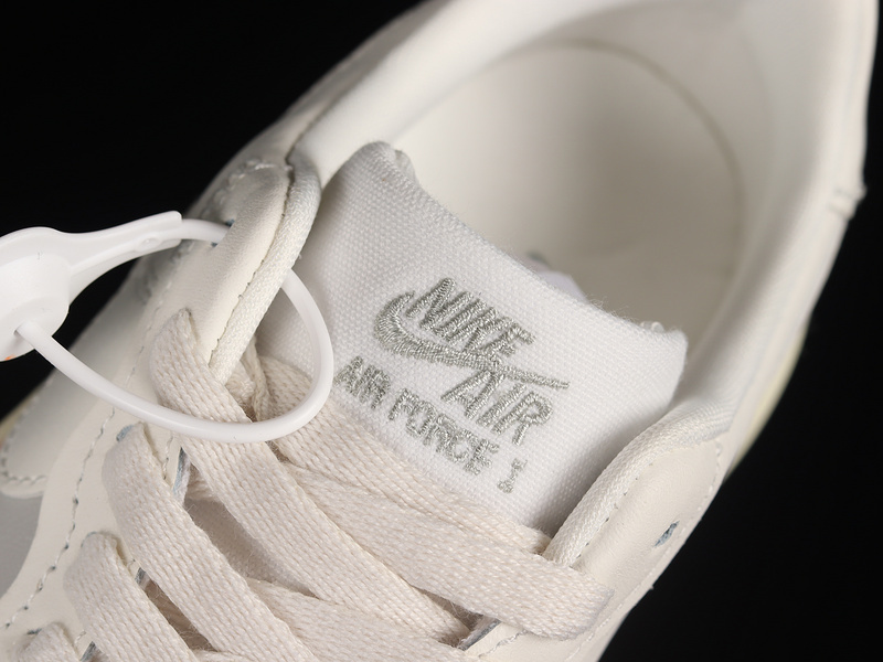 Nike Air Force 1 PLT.AF.ORM Triple White
